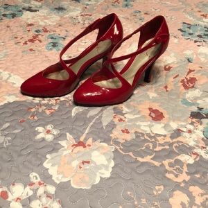 Size 7 red heels